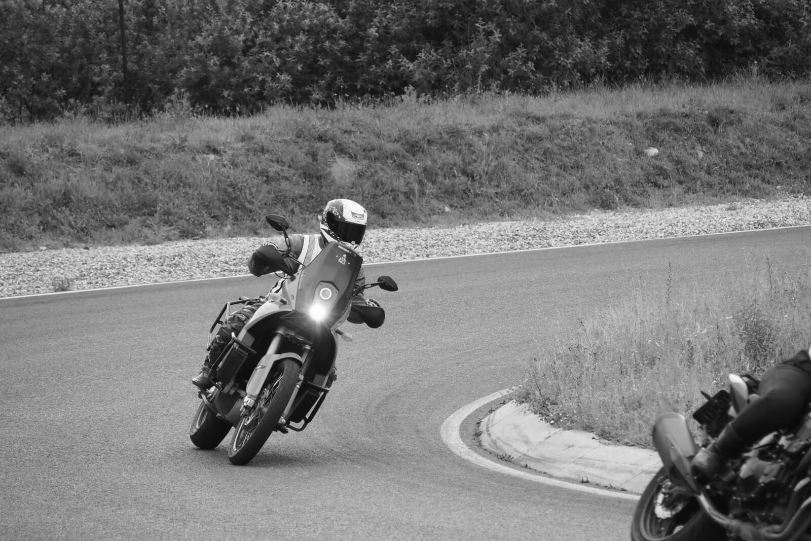 MotoKOUČ_ pro ty co už jezdí, ale i ty co s motorkou začínaji (10) (1)